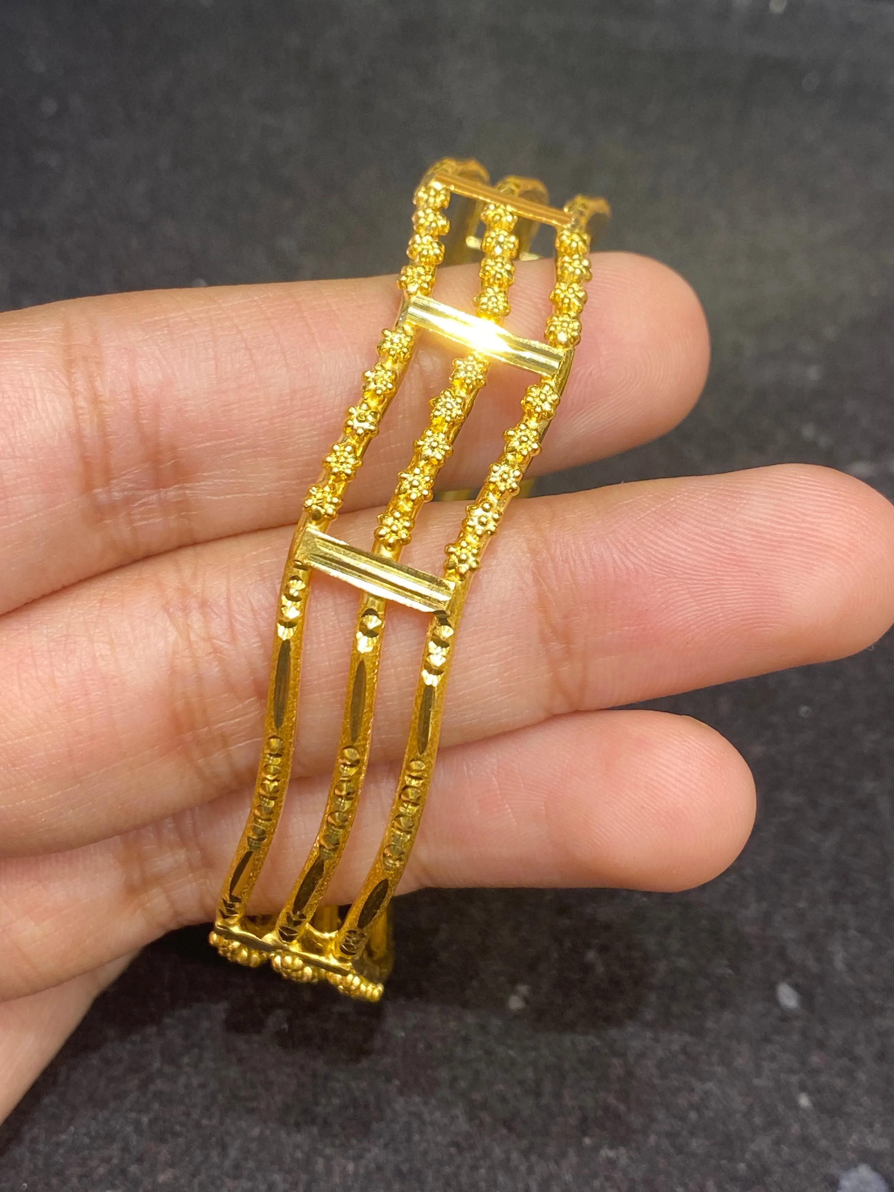 22k gold bangle