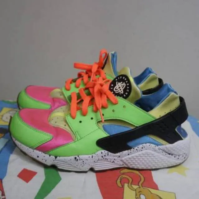 Nike ID Hurache Customs "Sour Patch Kid"