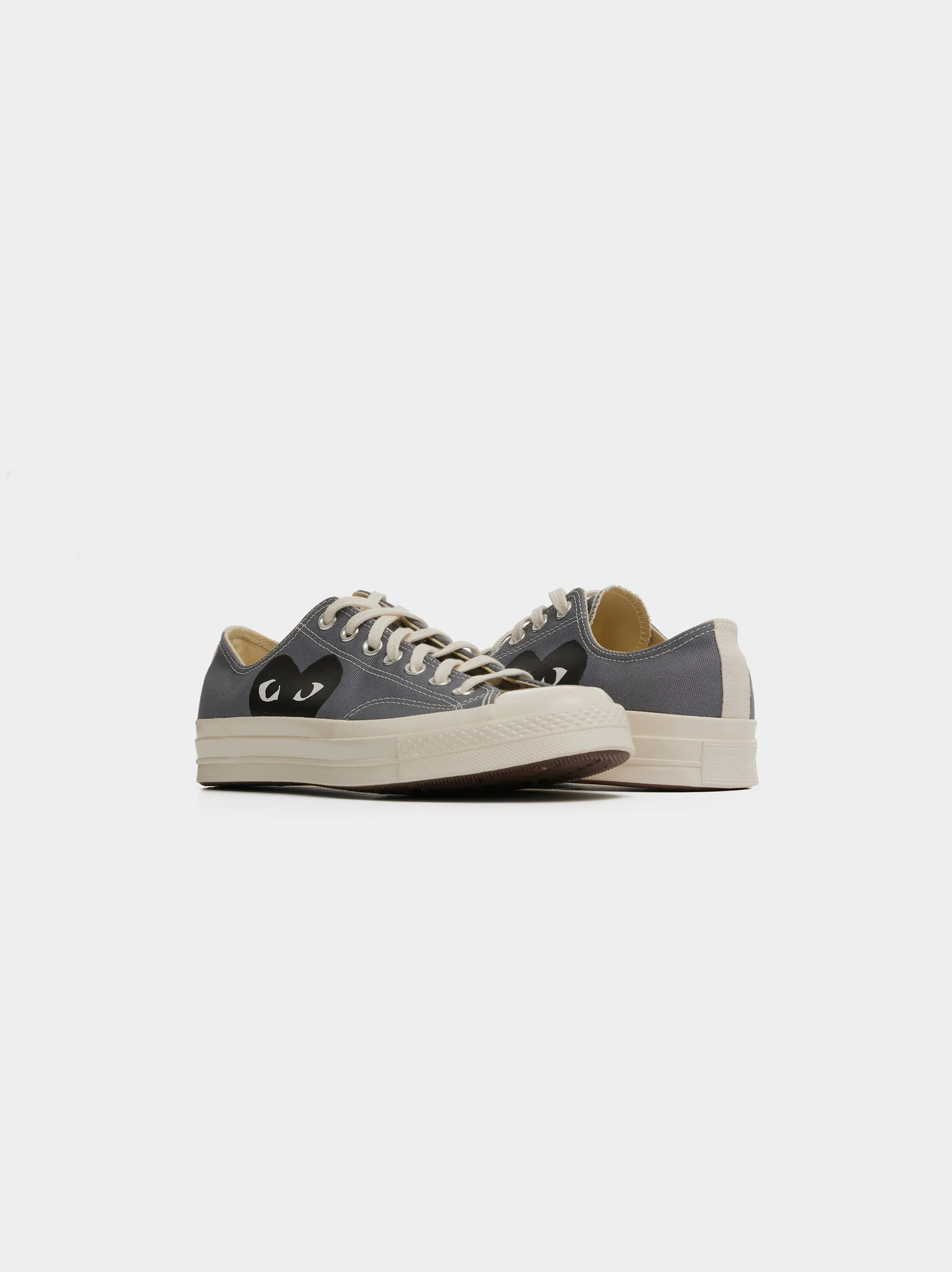 Play Converse Black Heart Chuck Low, Grey