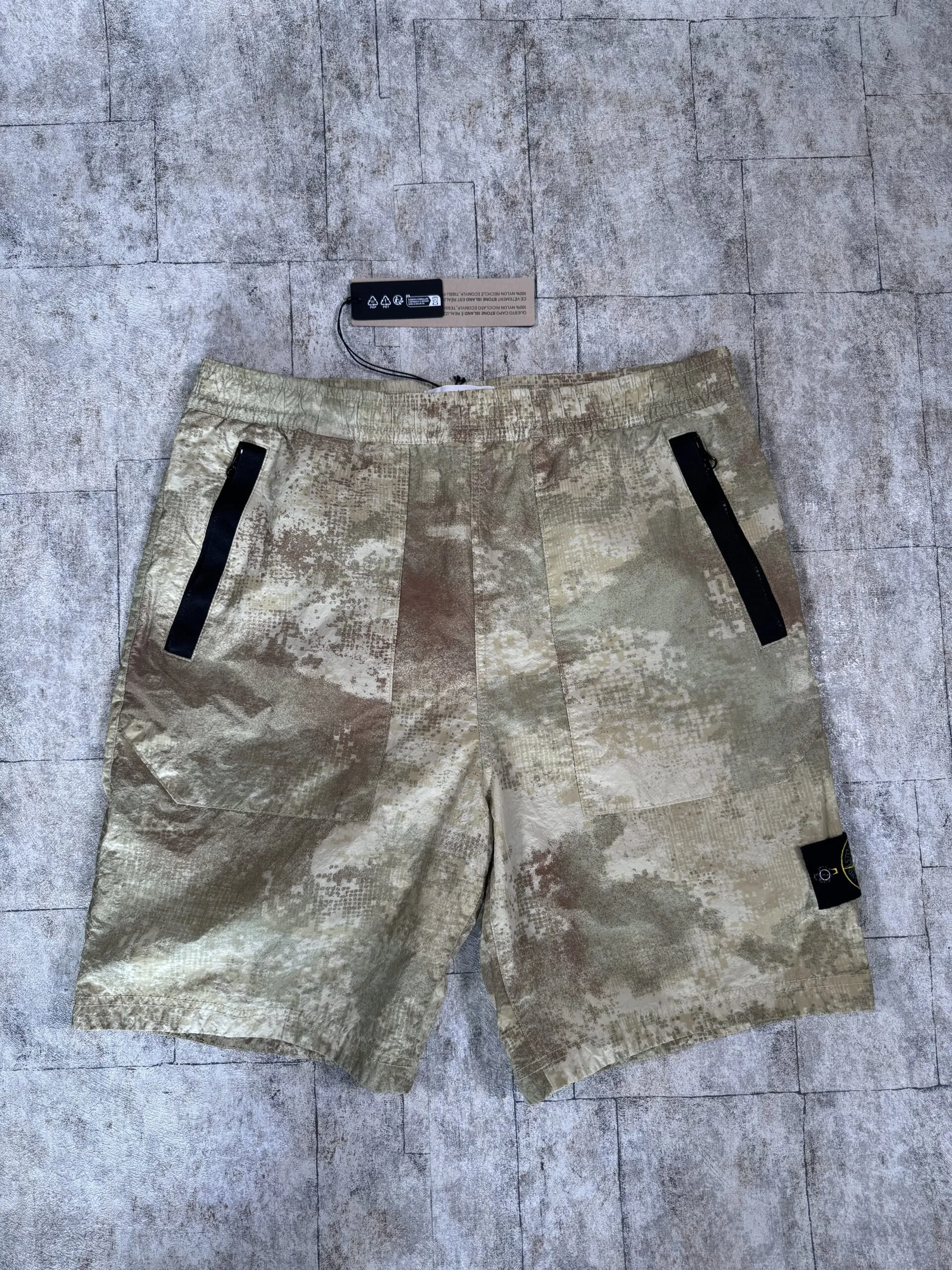 STONE ISLAND PRINTED SHORTS