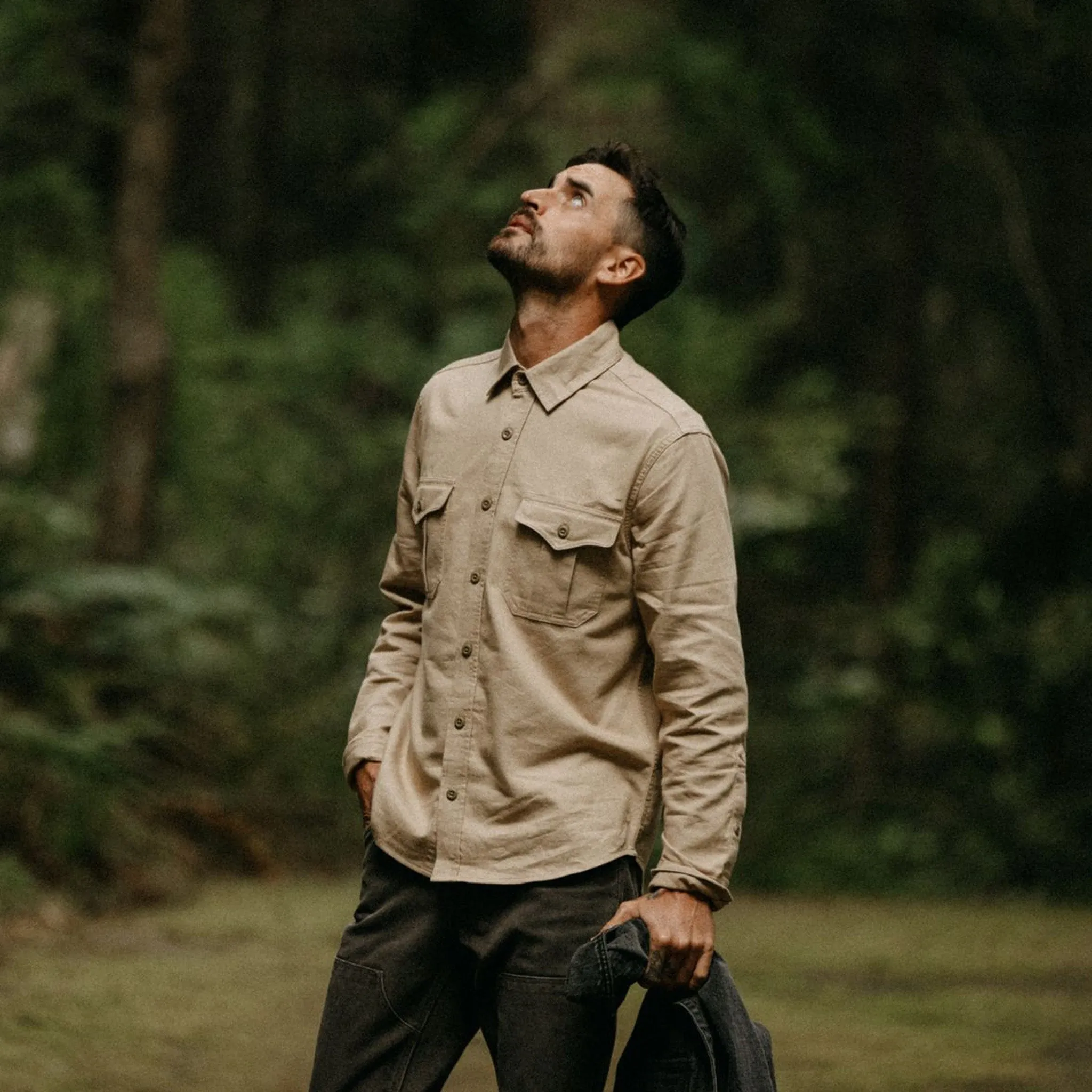 The Saddler Shirt in Light Khaki Twill