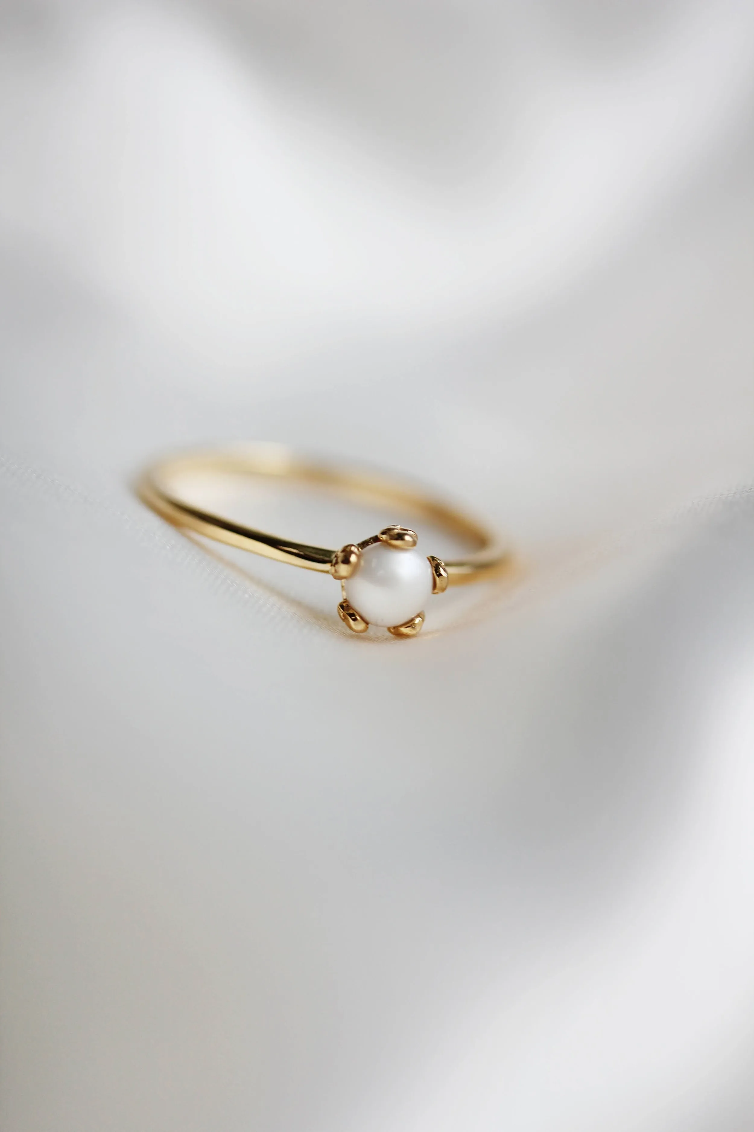 Tiny Pearl Flower Ring